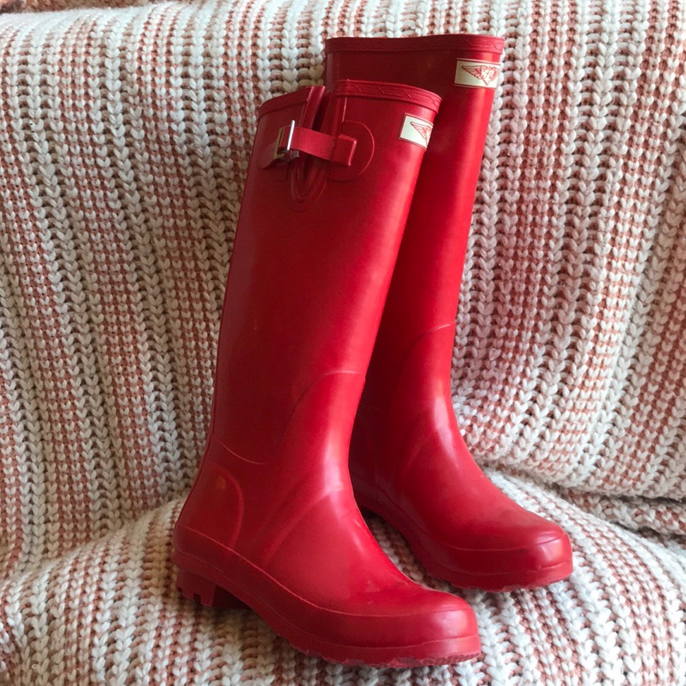 Forever Young || Red Rainboot